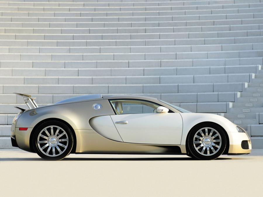  Bugatti Veyron 16.4 Gold Edition 2009 года  (фото 5 из 32)